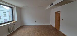 Na prenájom VOĽNÉ kancel. priestory 28-60 m2 - Nové Zámky — foto 2