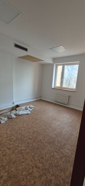 Na prenájom VOĽNÉ kancel. priestory 28-60 m2 - Nové Zámky — foto 8