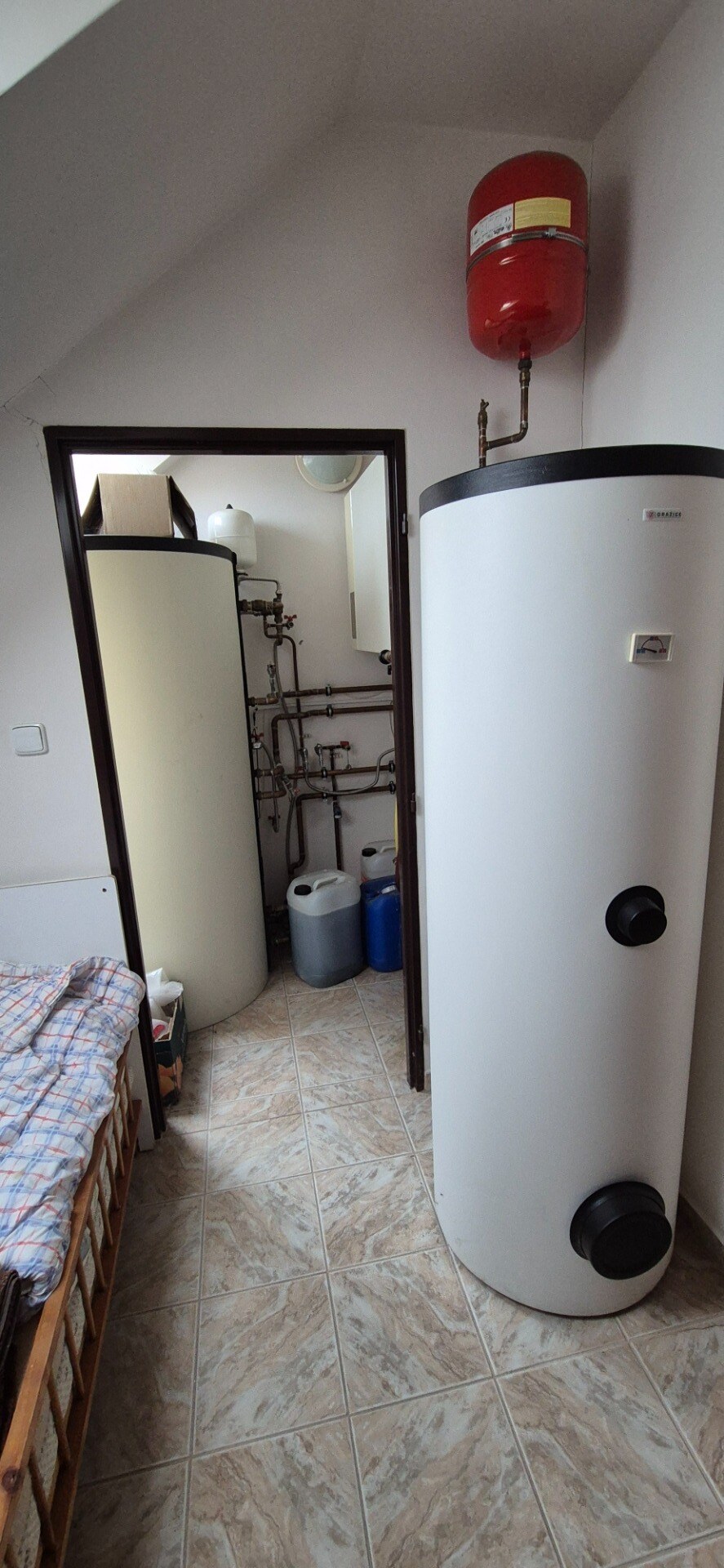NA PREDAJ zariadený 8 izbový PENZIÓN pre 24 osôb ŠTÚROVO - Nána ***TOP — foto 17