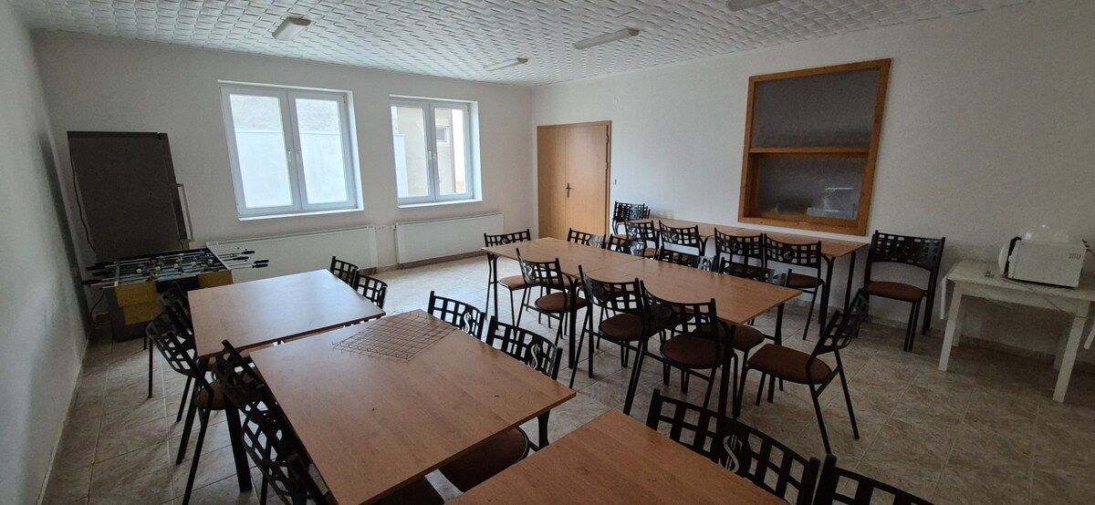 NA PREDAJ zariadený 8 izbový PENZIÓN pre 24 osôb ŠTÚROVO - Nána ***TOP — foto 4
