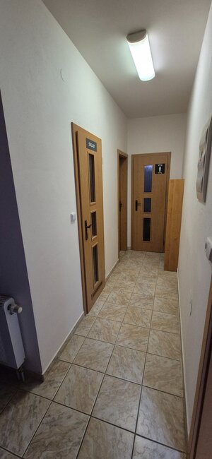 NA PREDAJ zariadený 8 izbový PENZIÓN pre 24 osôb ŠTÚROVO - Nána ***TOP — foto 15