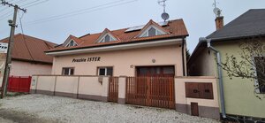 NA PREDAJ zariadený 8 izbový PENZIÓN pre 24 osôb ŠTÚROVO - Nána ***TOP — foto 2