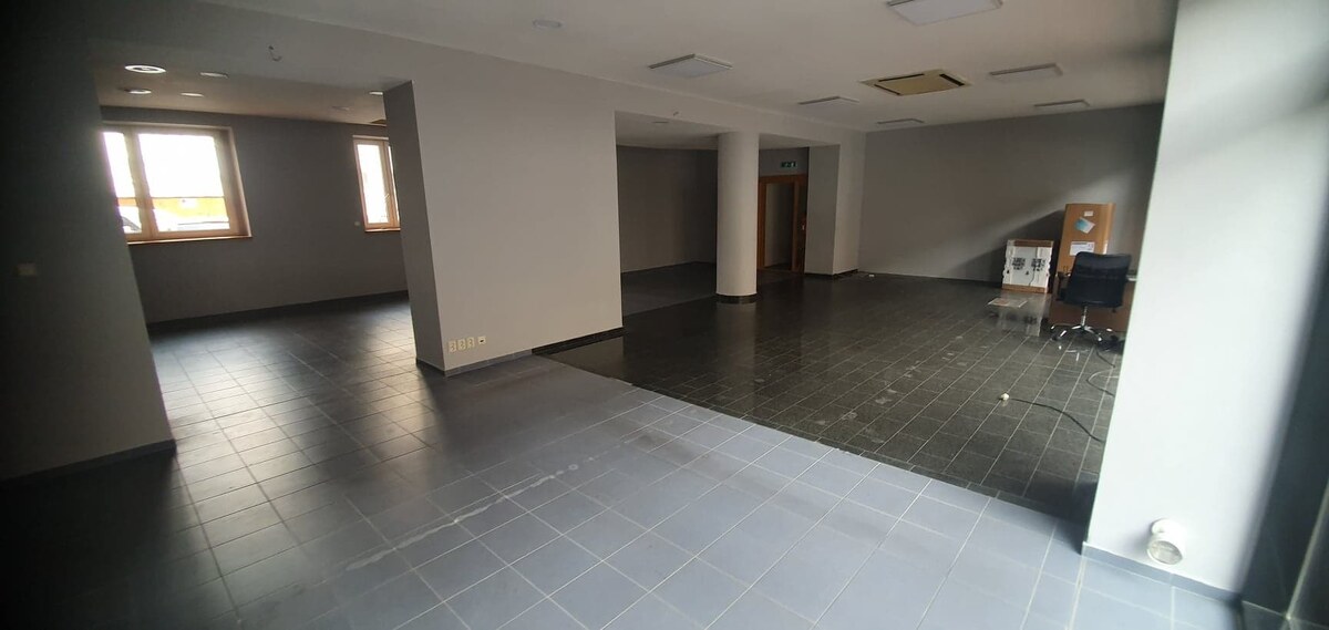 VOĽNÉ obchodné priestory na prenájom - Nové  Zámky 119 m2 — foto 4