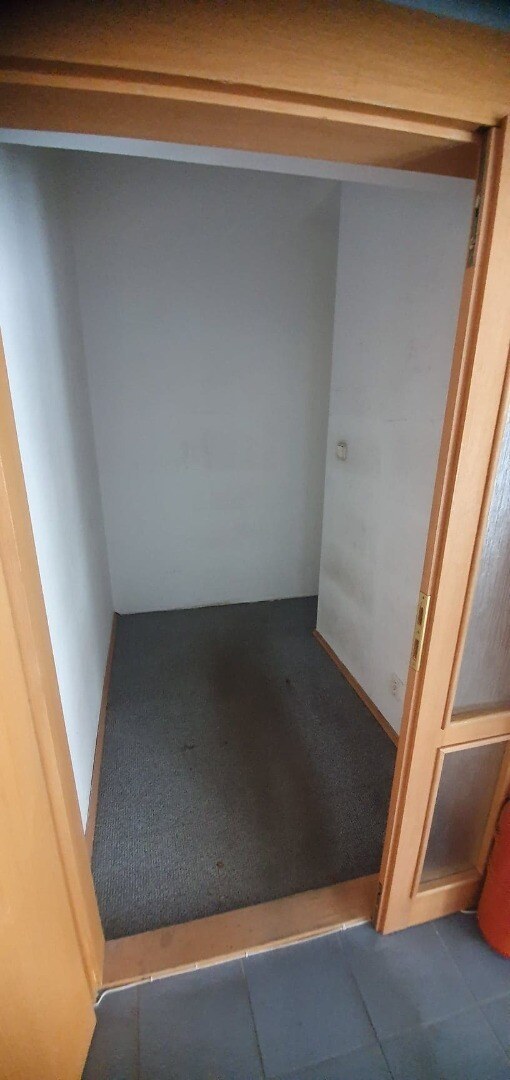 VOĽNÉ obchodné priestory na prenájom - Nové  Zámky 119 m2 — foto 6