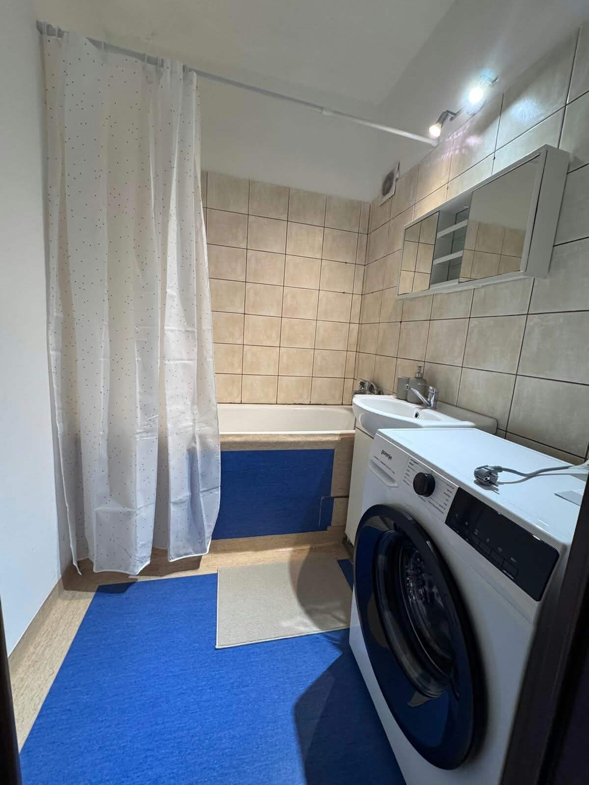 Ponúkame na prenájom 2-izbový byt - Šurany — foto 4