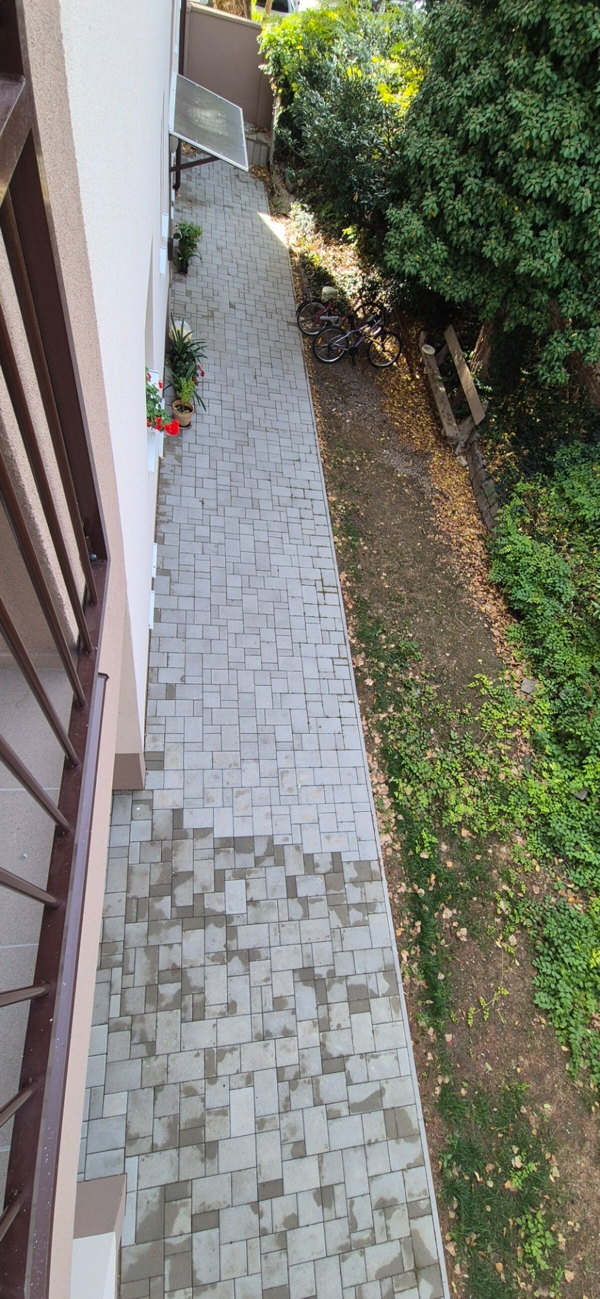 Na prenájom čiastočne prerobený +zariadený byt 75m2 Nové Zámky CENTRUM — foto 14