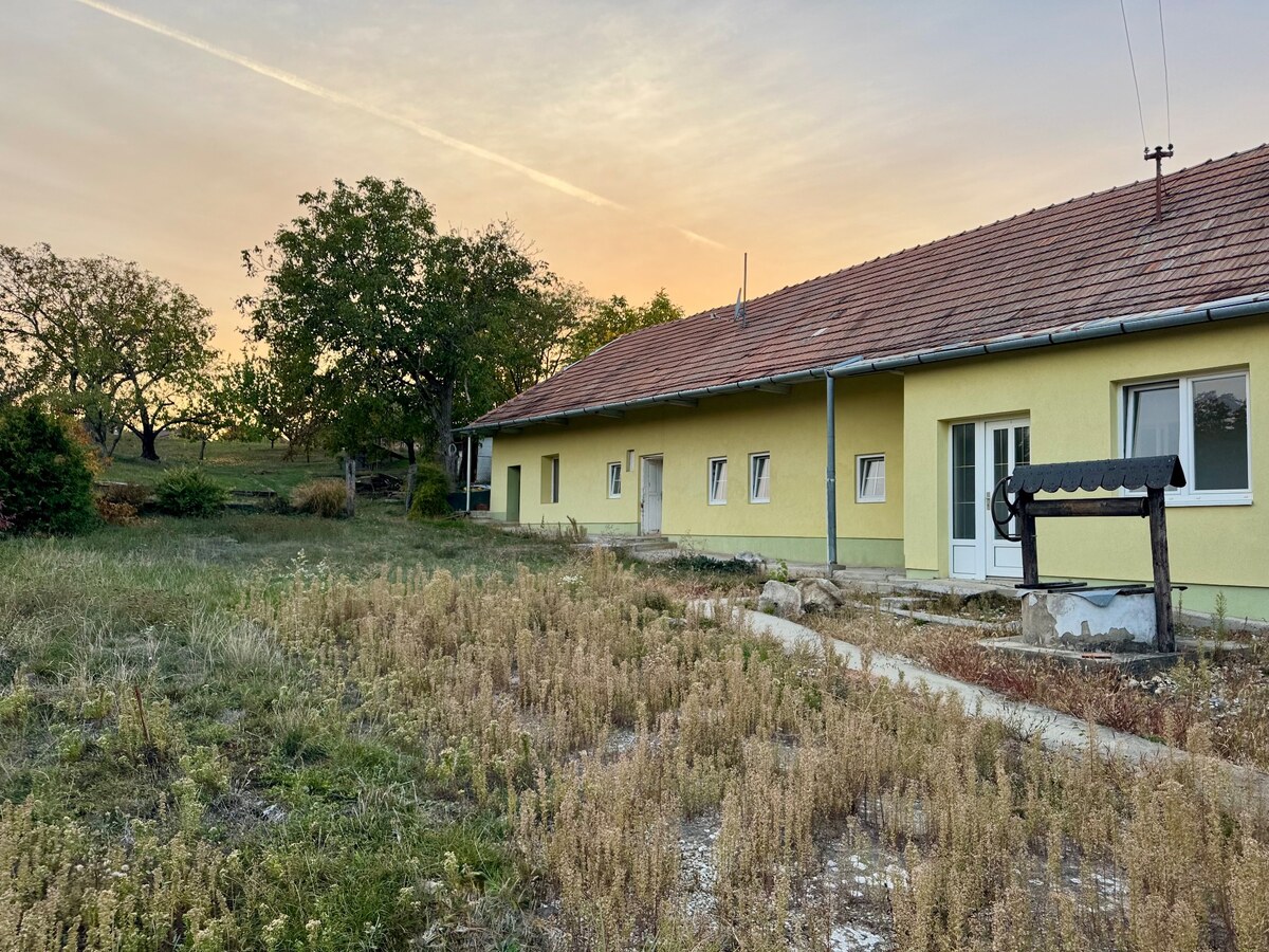 Predáme trojgeneračný starší dom- RADAVA