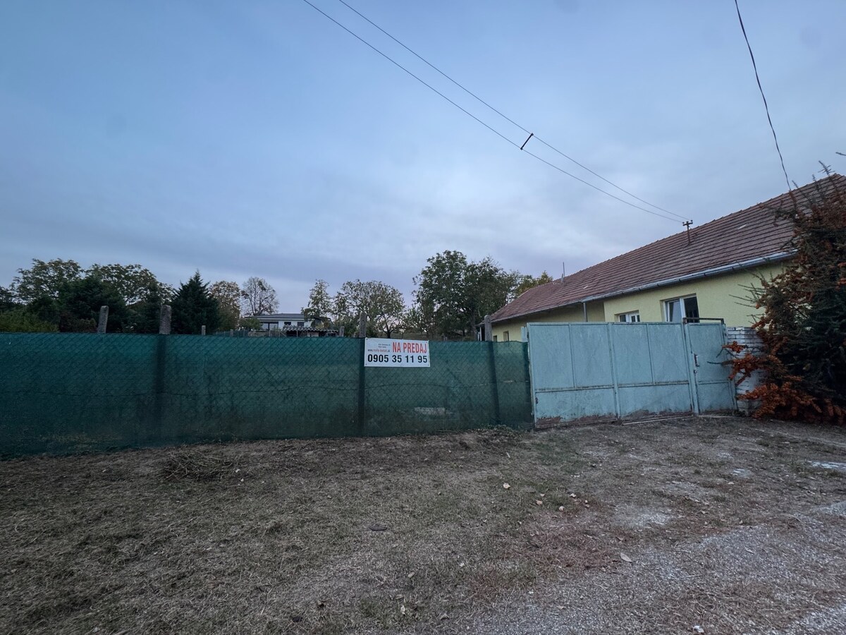 Predáme trojgeneračný starší dom- RADAVA — foto 2