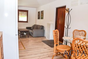 Murovaná chata so súpisným číslom a trvalým pobytom — foto 11
