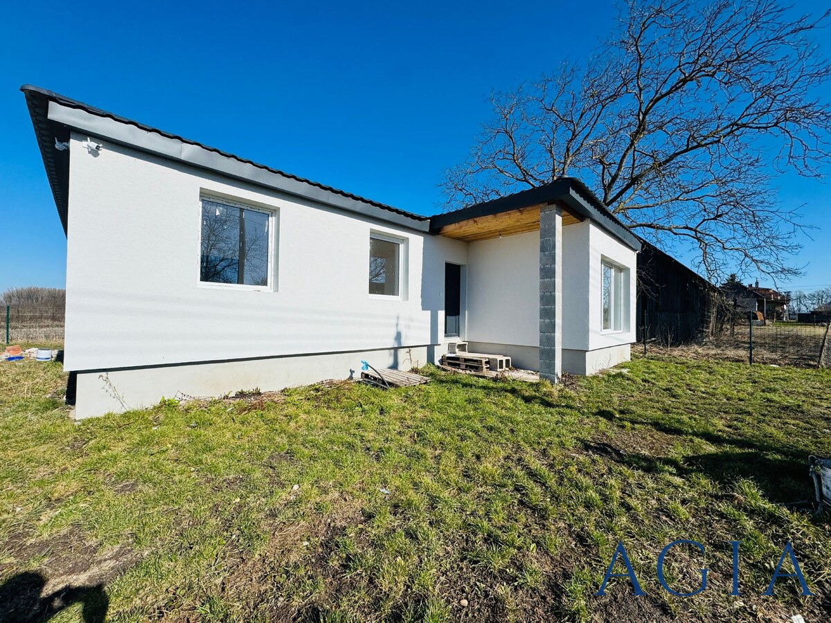 Novostavba, bungalov, zastavaná plocha 205 m² a 135 m² úžitková plocha | Falkušovce — foto 10