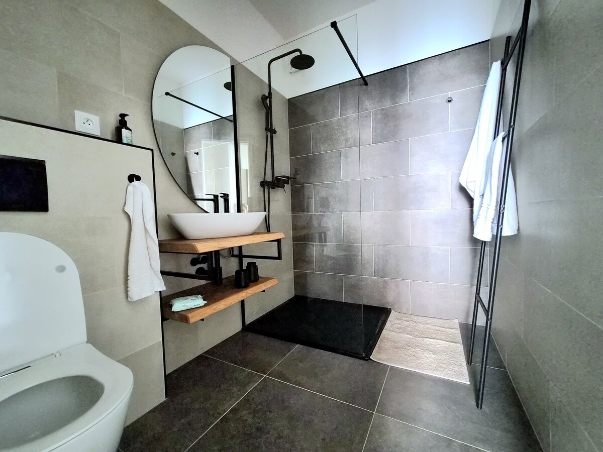 Priestranný 3 izbový byt so záhradkou a parkovaním — foto 5
