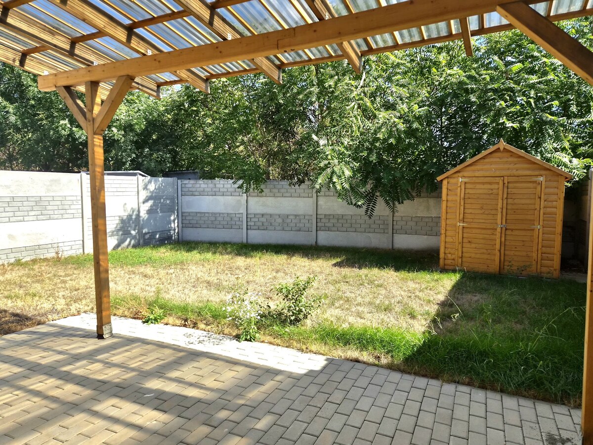 Priestranný 3 izbový byt so záhradkou a parkovaním — foto 9