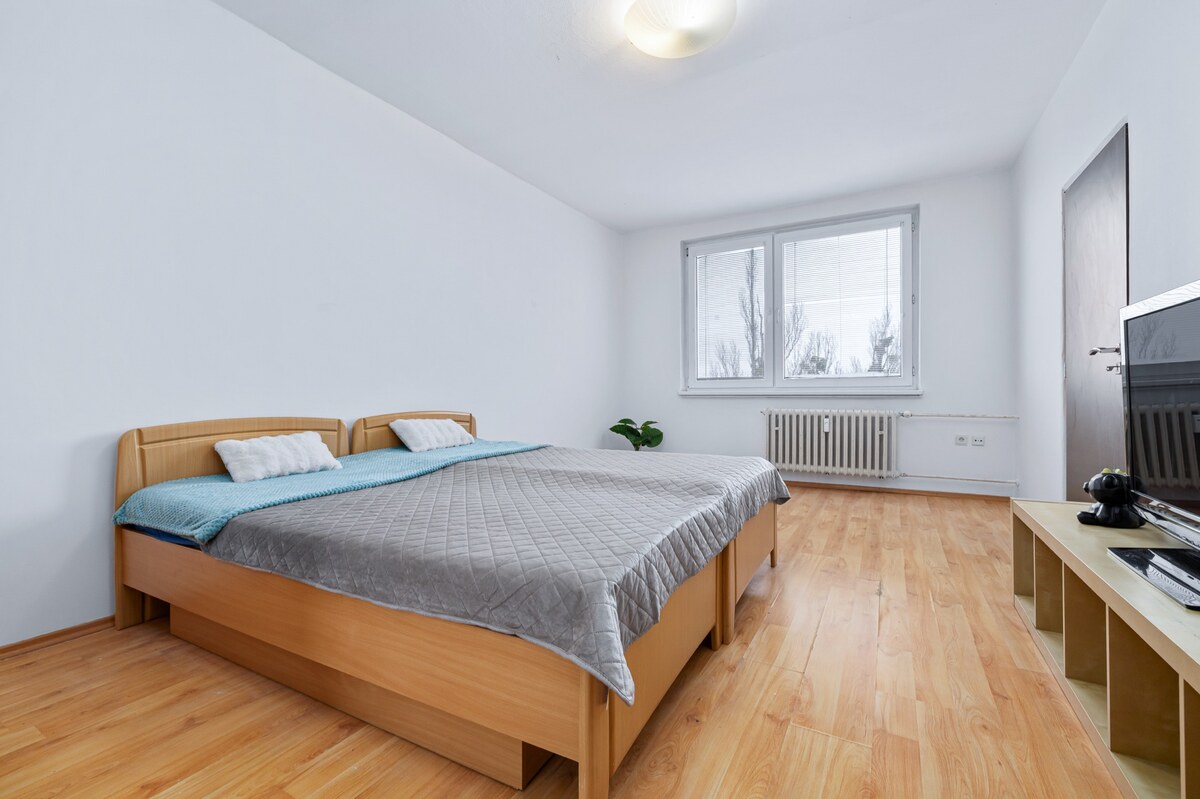 Priestranný 3 izbový byt Vranovská - Petržalka — foto 9