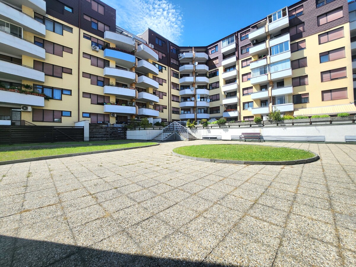 NA PRENÁJOM MODERNÝ 1 IZBOVÝ BYT - 43M2- CIKKEROVA UL. — foto 13