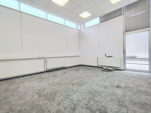 Nadštandardne veľký nebytový priestor/ateliér/kancelária – Bajkalská — foto 3