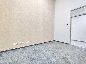 Prenájom tichej kancelárie (13 m²) s terasou na Bajkalskej – Ružinov — foto 2