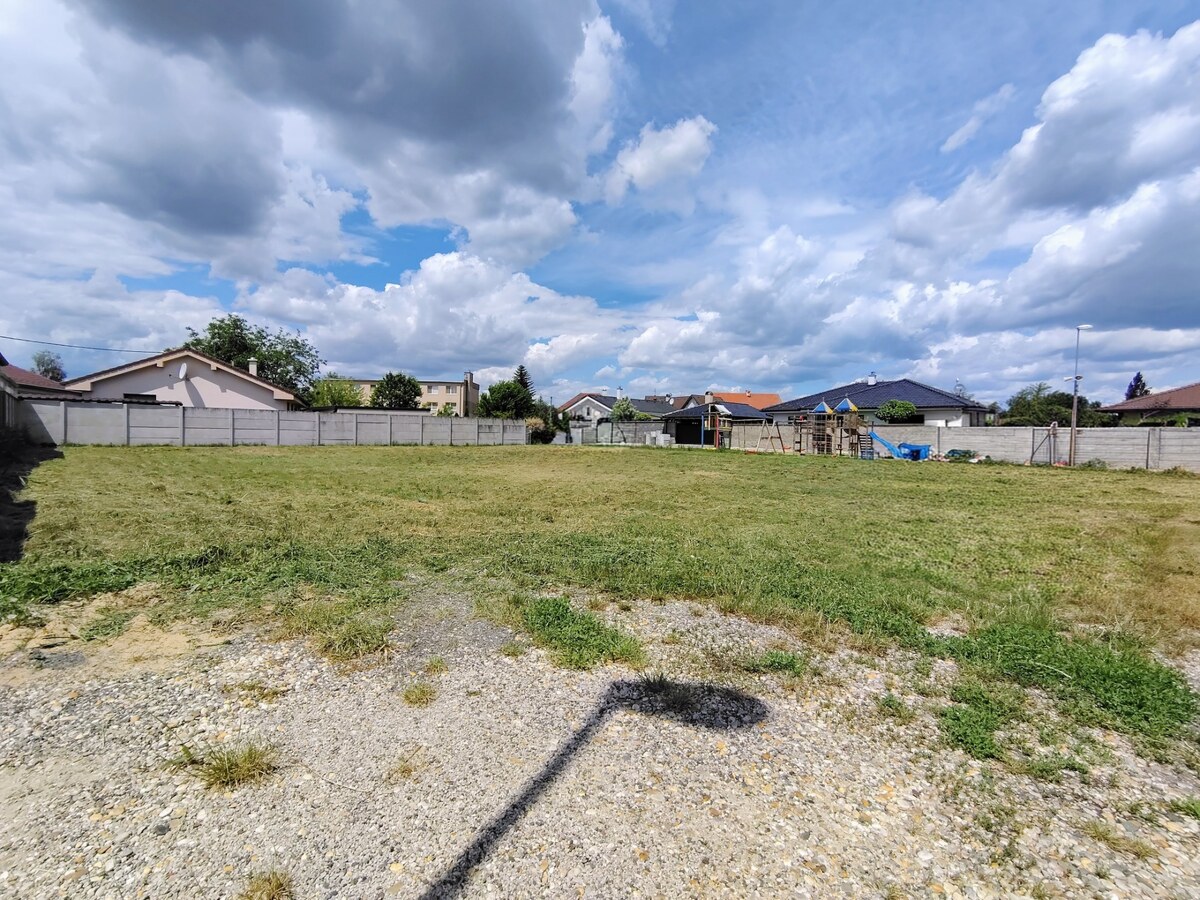 ASSENZIO - PREDAJ - STAVEBNÝ POZEMOK - 1132 m2 - KOSTOLIŠTE - MALACKY — foto 3