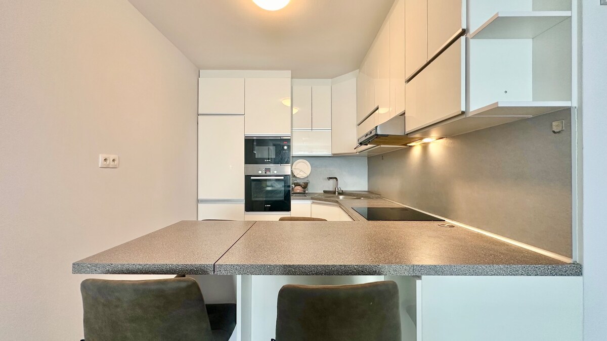 Na prenájom moderný 3-izbový byt s garážovým státím – Nobelova — foto 3
