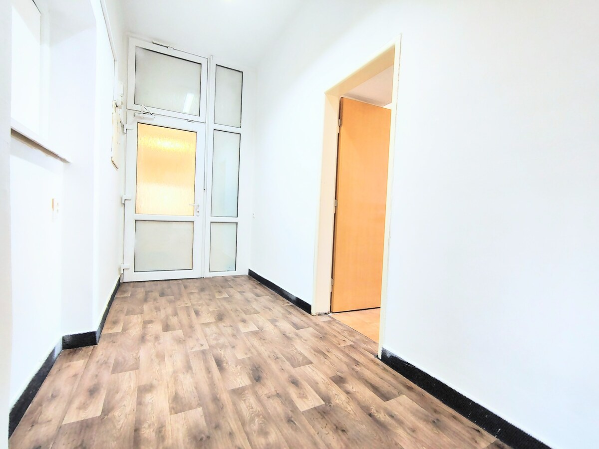Veľkometrážny priestor s vlastnou toaletou – 103 m² — foto 3