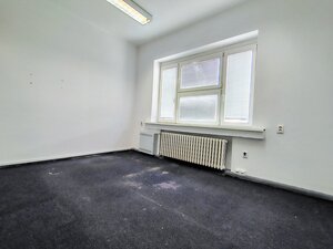 Veľkometrážny priestor s vlastnou toaletou – 103 m² — foto 7