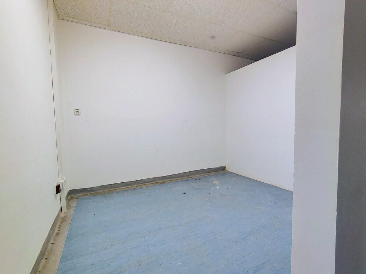 Veľkorysý administratívny priestor 260 m² - Odborárske námestie — foto 8