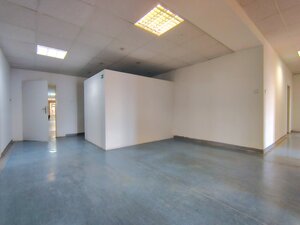 Veľkorysý administratívny priestor 260 m² - Odborárske námestie — foto 7