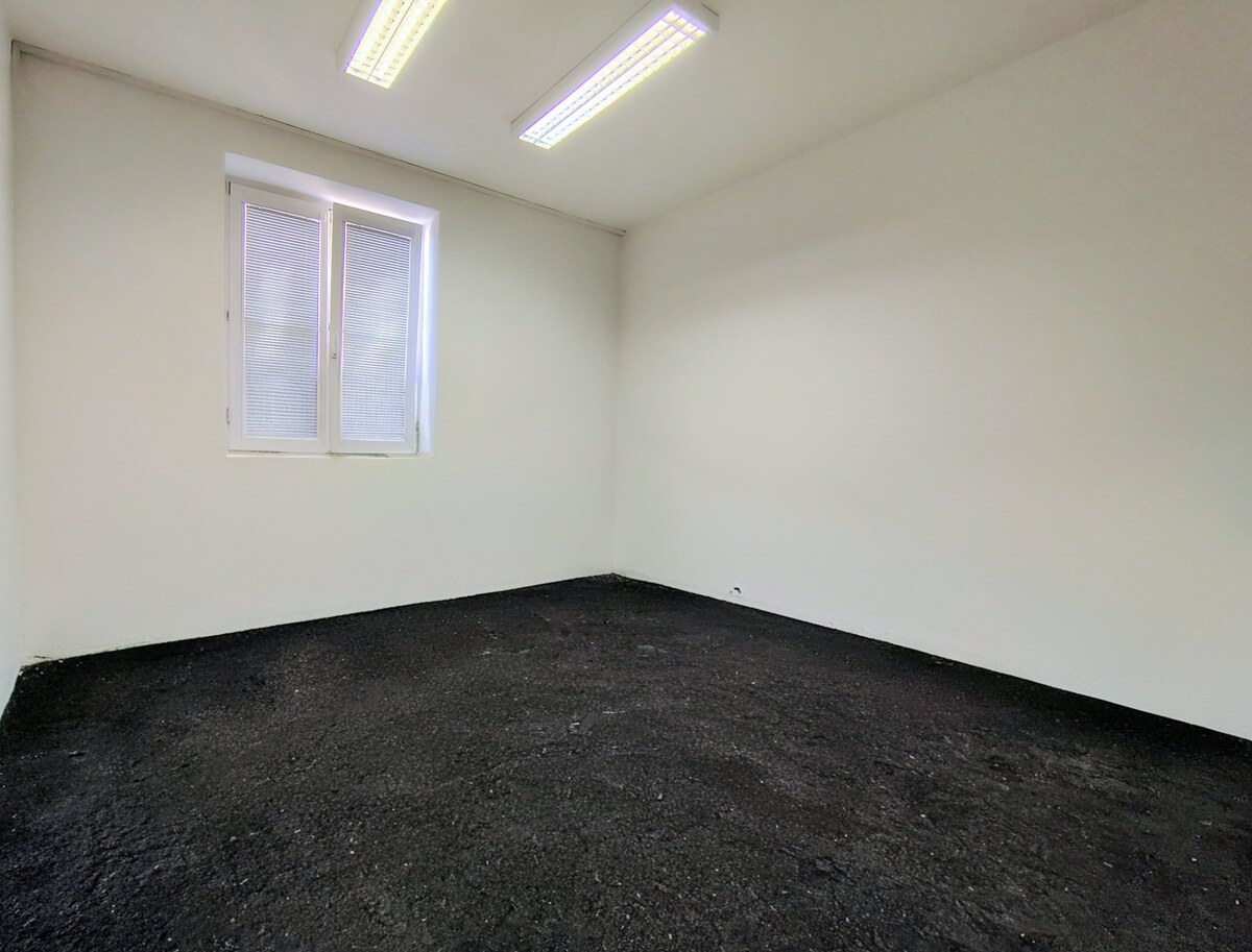 Prenájom útulnej kancelárie 15,5 m² v Starom Meste – Odborárske nám. — foto 2