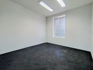 Prenájom útulnej kancelárie 15,5 m² v Starom Meste – Odborárske nám. — foto 1
