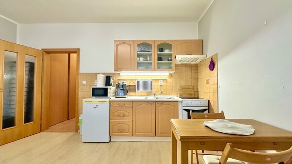 ASSENZIO – PREDAJ – GARZONKA 31 m2 – ANTOLSKA – PETRŽALKA