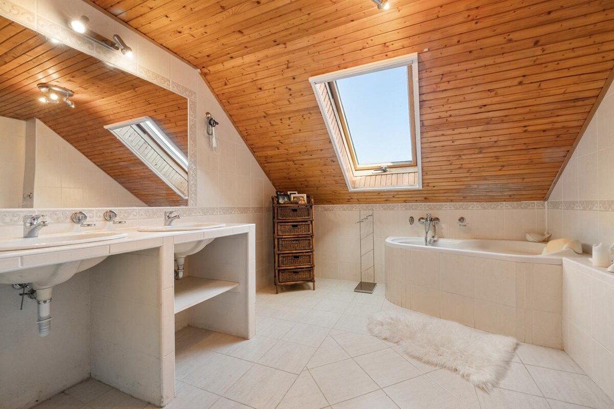 ASSENZIO – LUXUSNÁ VILA S ATMOSFÉROU – 10 IZIEB – BAZÉN – 5100 M² — foto 11