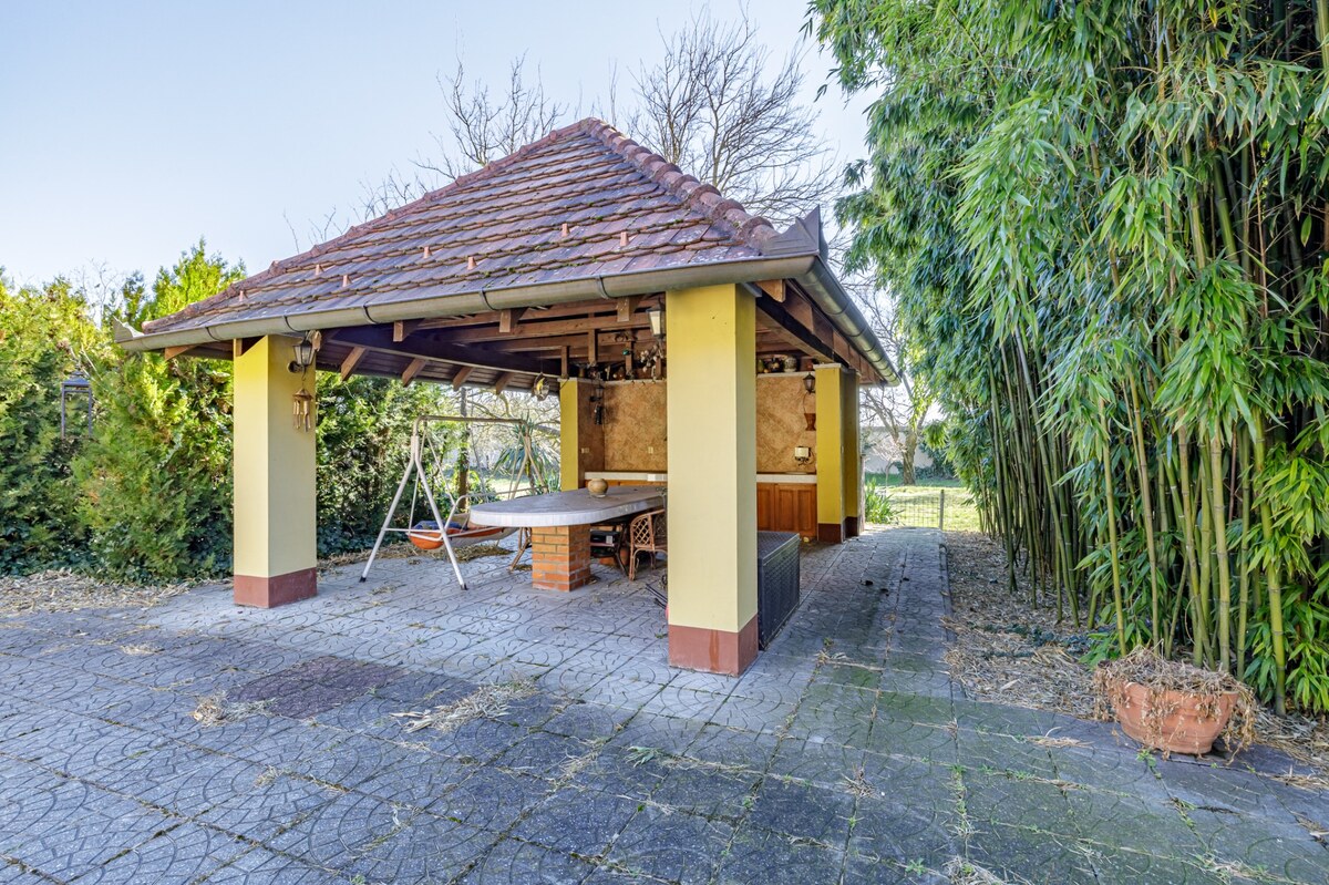 ASSENZIO – LUXUSNÁ VILA S ATMOSFÉROU – 10 IZIEB – BAZÉN – 5100 M² — foto 18