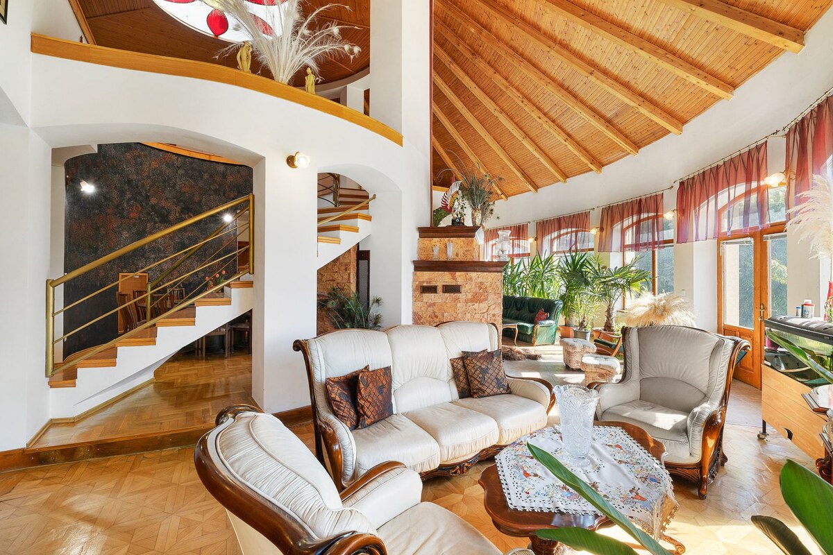 ASSENZIO – LUXUSNÁ VILA S ATMOSFÉROU – 10 IZIEB – BAZÉN – 5100 M² — foto 2