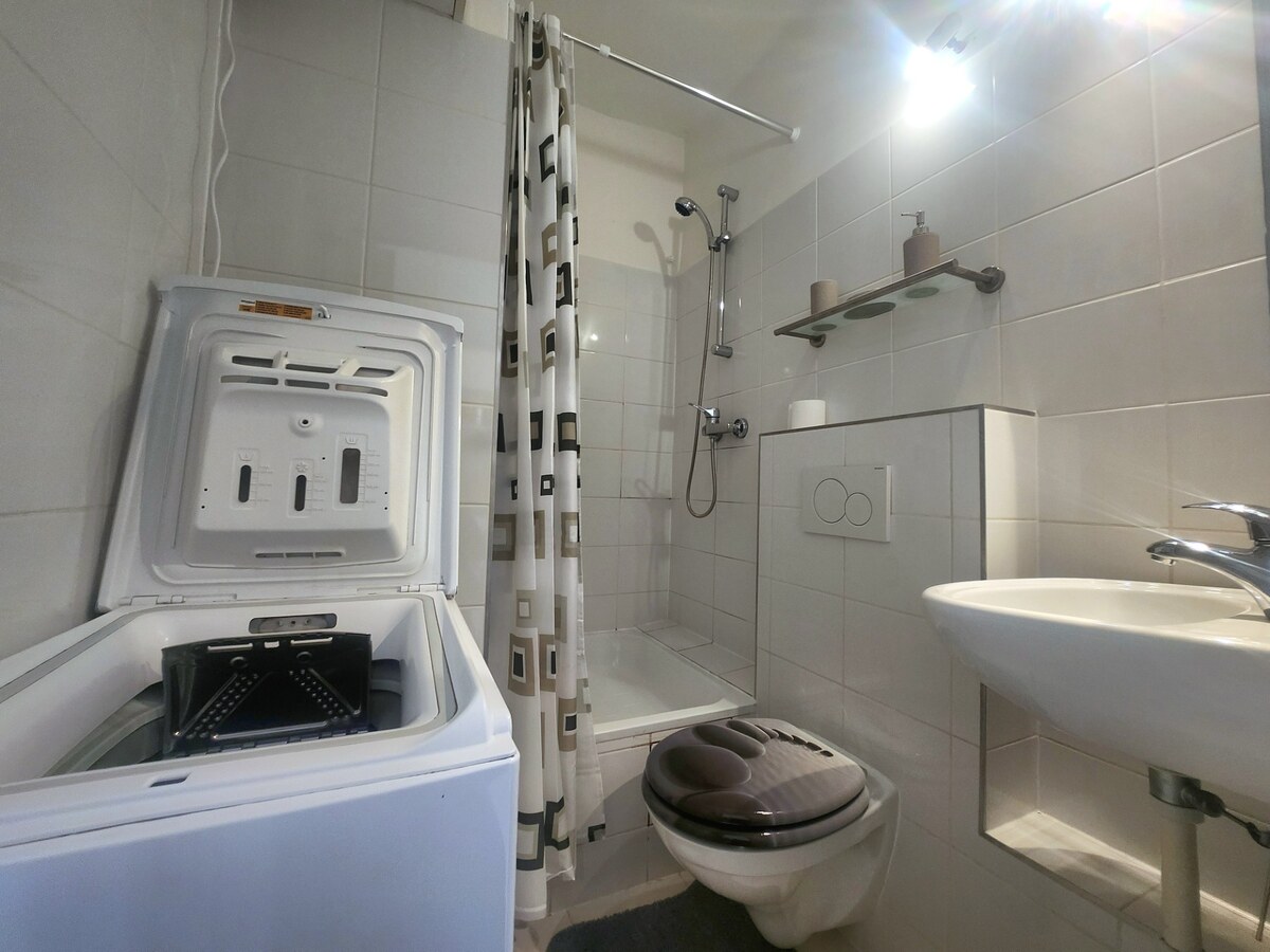 SLNEČNÁ GARZÓNKA - 21M2 - PALÁRIKOVA ULICA - STARÉ MESTO — foto 4