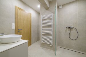 3 izbový byt ktorý ešte vonia novotou - Bukurešťská - Staré Mesto — foto 18