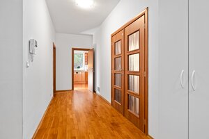 Rodinný dom s dvojgarážou a vírivkou – Podunajské Biskupice — foto 11
