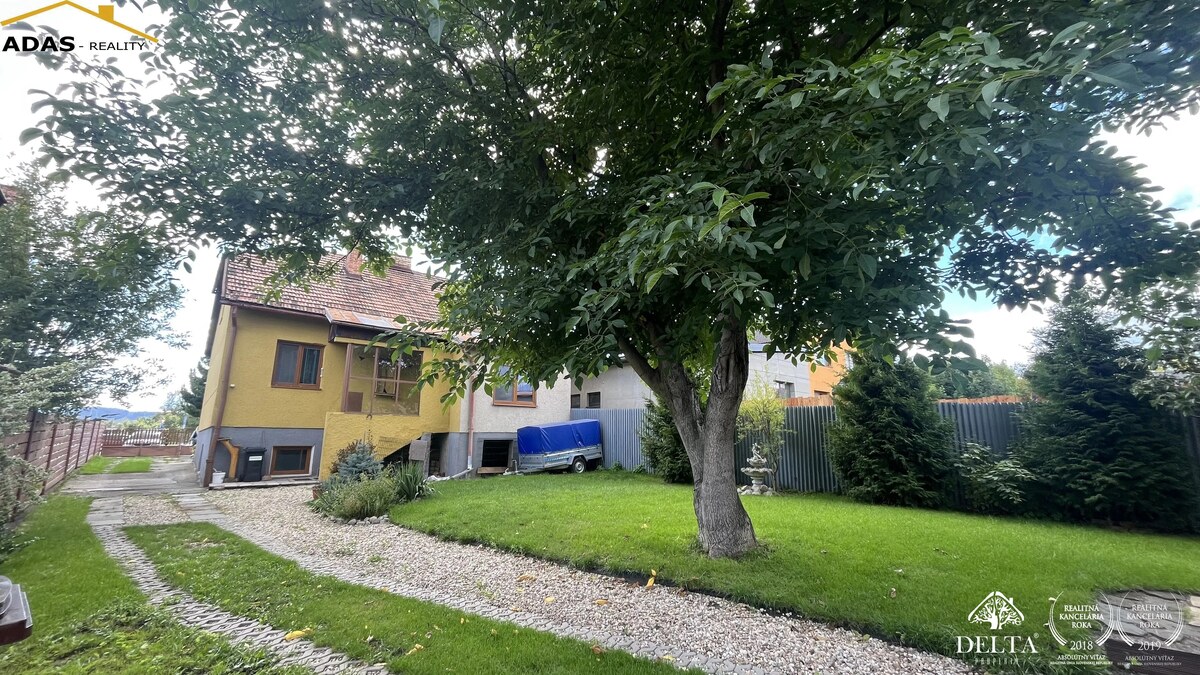 2 DOMY NA JEDNOM POZEMKU: Bývanie aj podnikanie v lukratívnej časti Poprad – Veľká
