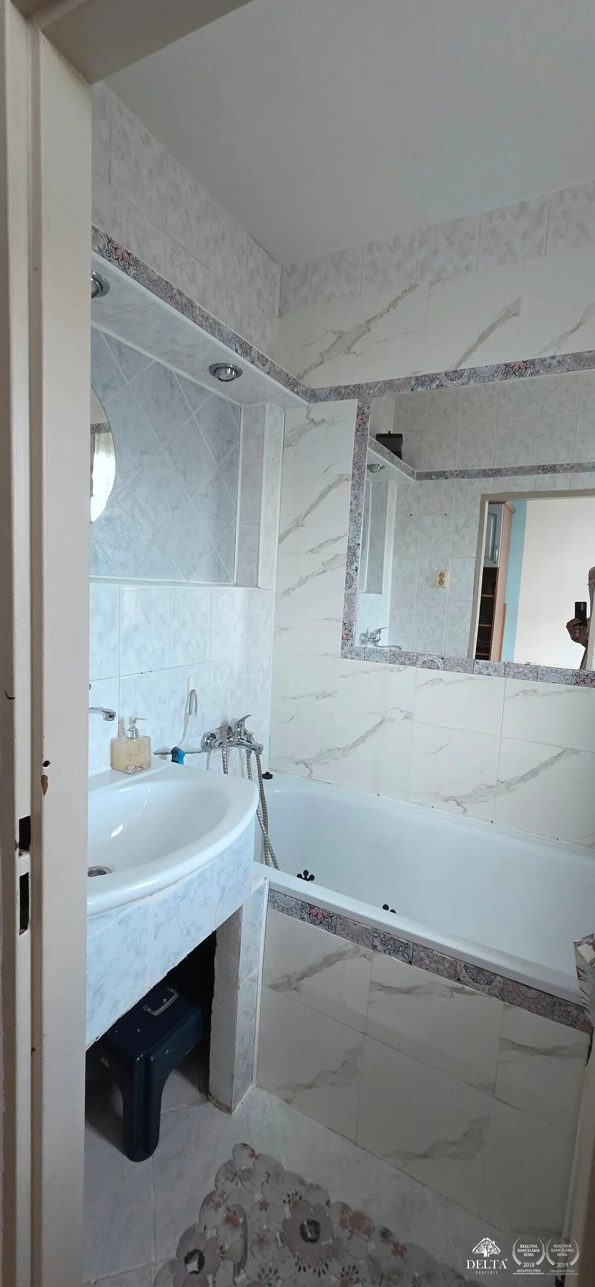 PRIESTRANNÝ 3-IZBOVÝ BYT S BALKÓNOM – STARÝ JUH, POPRAD — foto 12