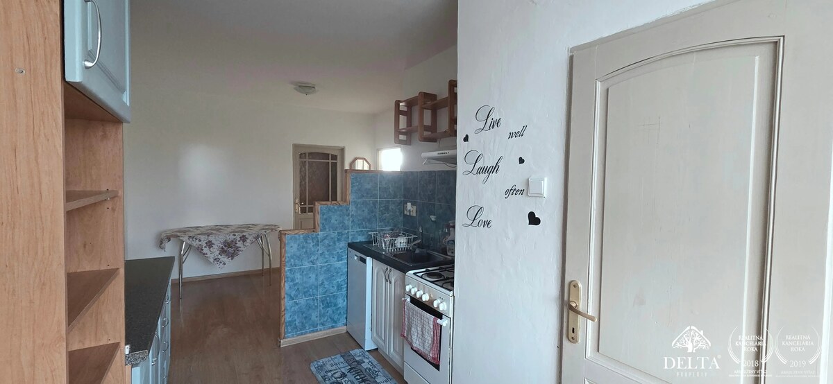 PRIESTRANNÝ 3-IZBOVÝ BYT S BALKÓNOM – STARÝ JUH, POPRAD — foto 13