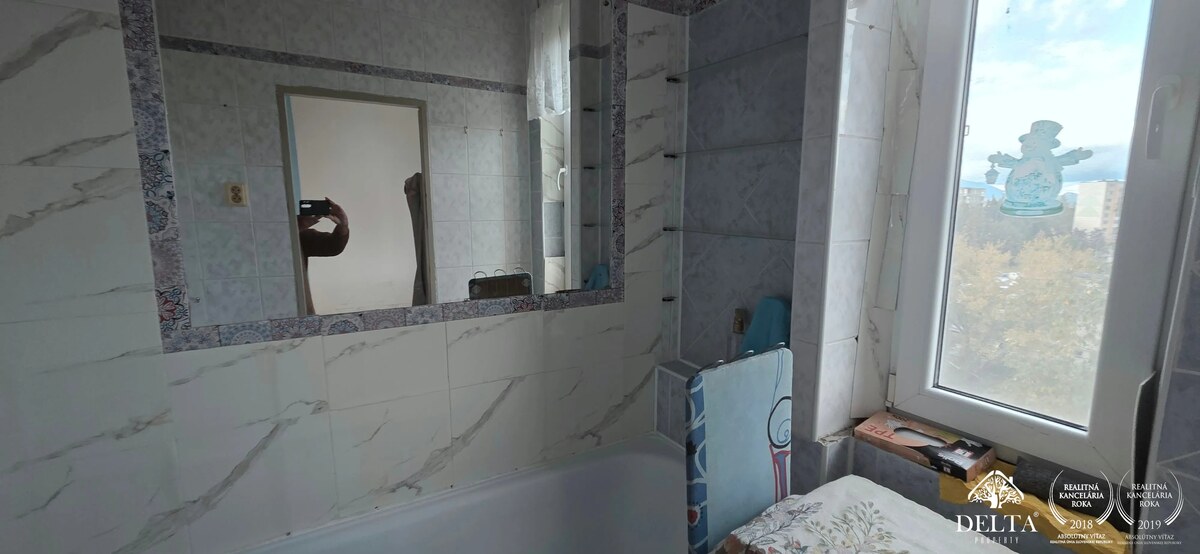 PRIESTRANNÝ 3-IZBOVÝ BYT S BALKÓNOM – STARÝ JUH, POPRAD — foto 15