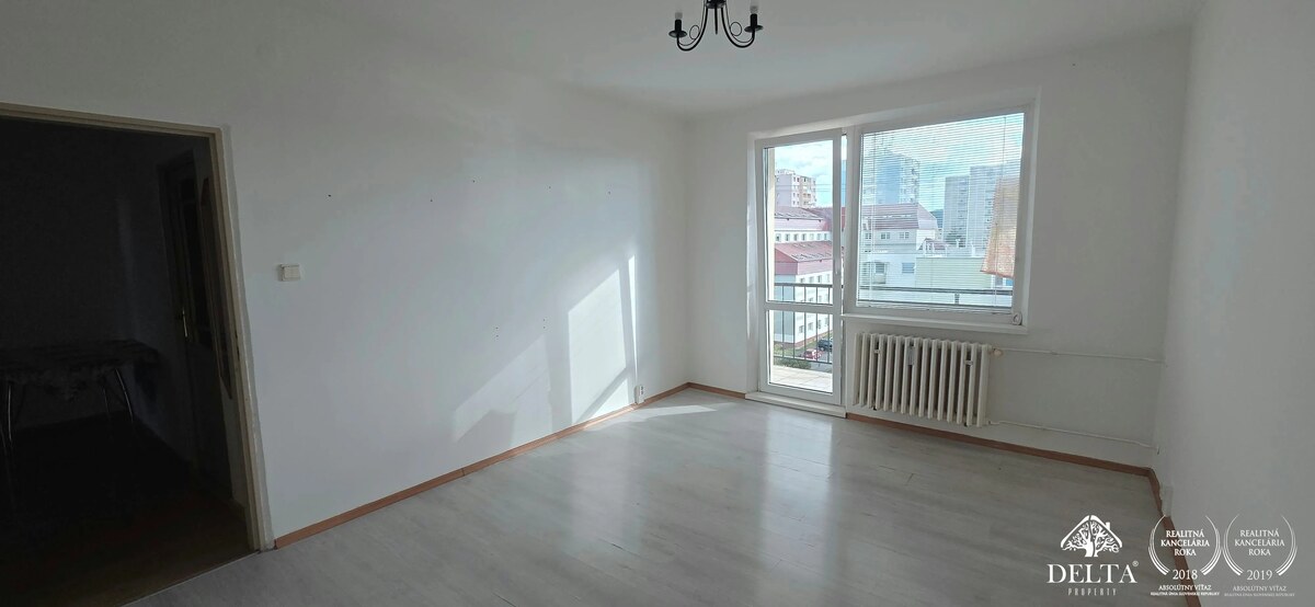 PRIESTRANNÝ 3-IZBOVÝ BYT S BALKÓNOM – STARÝ JUH, POPRAD — foto 6