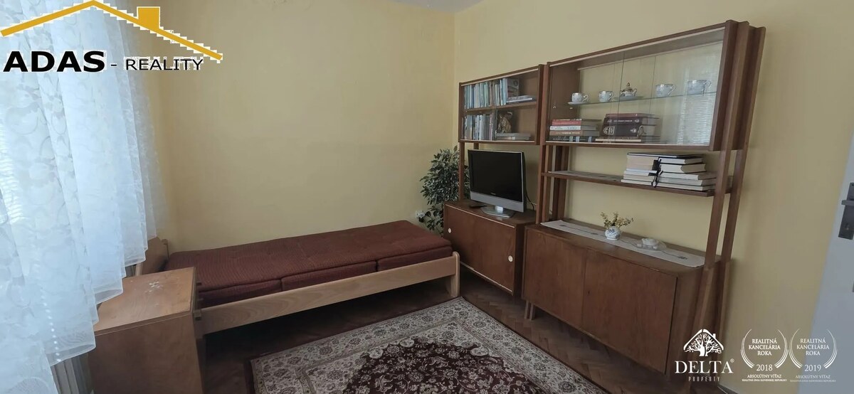 NA PREDAJ: Veľkorysý rodinný dom v Spišskej Novej Vsi — foto 13