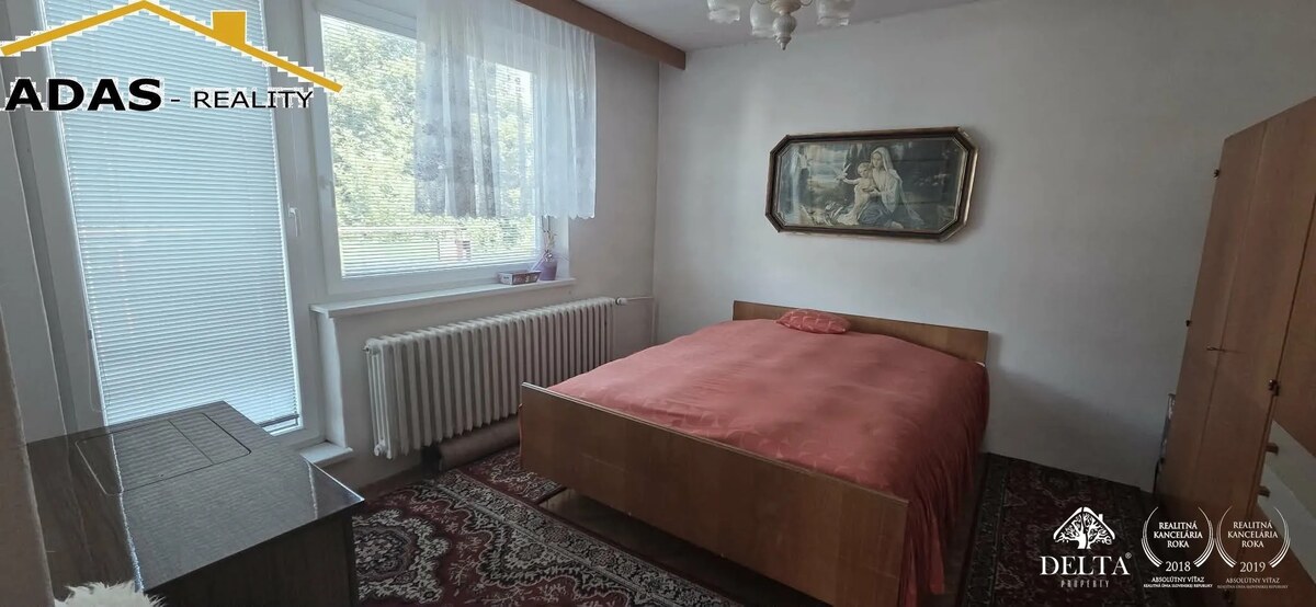 NA PREDAJ: Veľkorysý rodinný dom v Spišskej Novej Vsi — foto 19