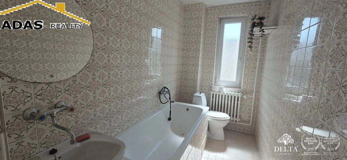 NA PREDAJ: Veľkorysý rodinný dom v Spišskej Novej Vsi — foto 24