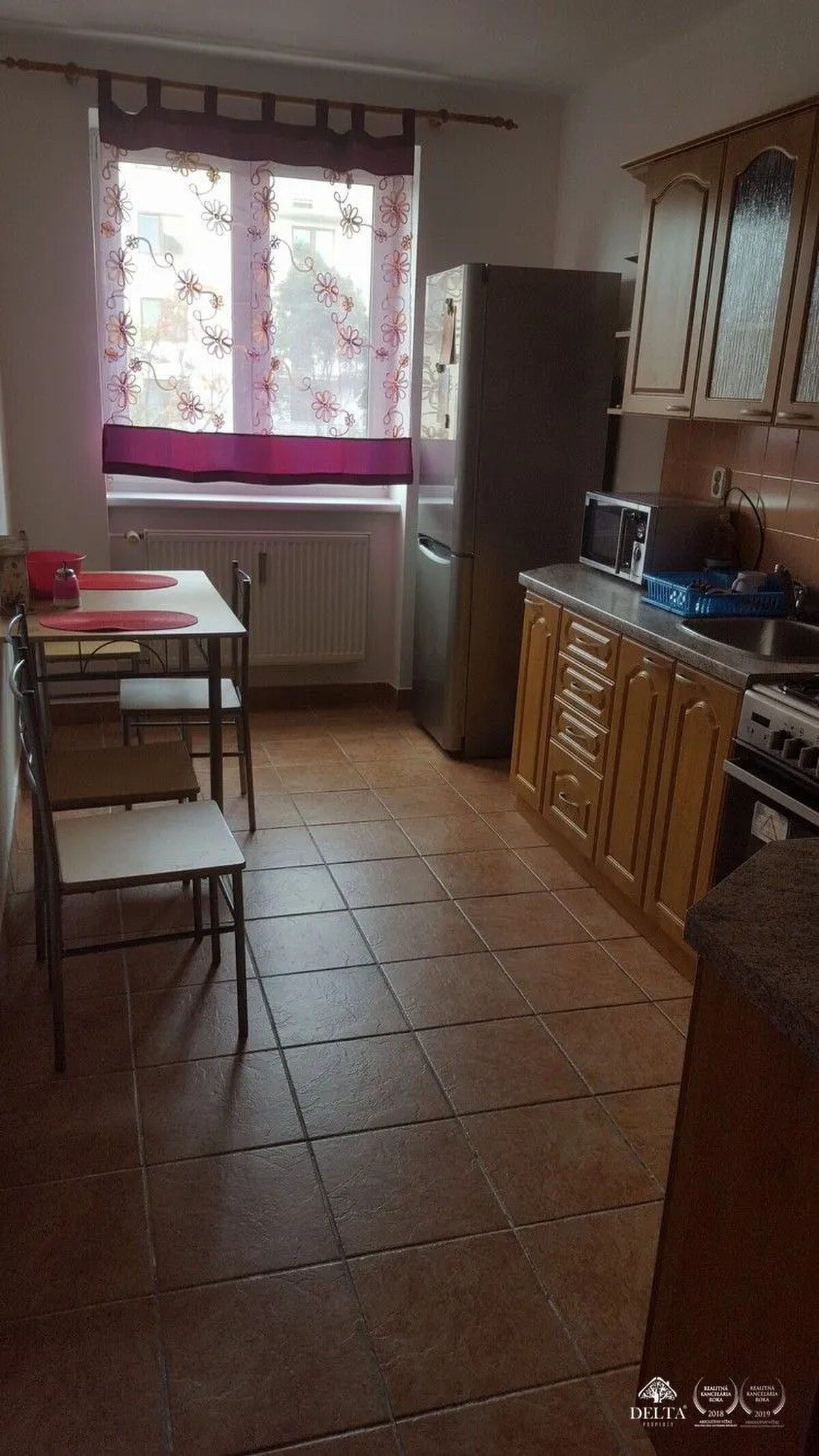 Dlhodobý prenájom: Priestranný 2-izbový tehlový byt s NOVÝM balkónom v centre –mesta Poprad — foto 10