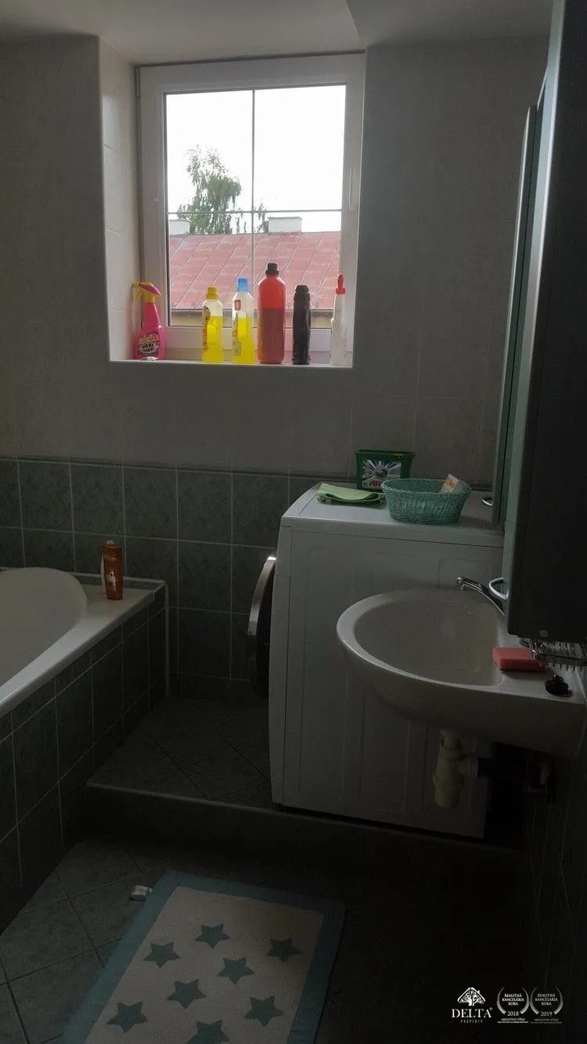 Dlhodobý prenájom: Priestranný 2-izbový tehlový byt s NOVÝM balkónom v centre –mesta Poprad — foto 16