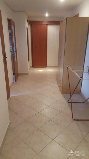 Dlhodobý prenájom: Priestranný 2-izbový tehlový byt s NOVÝM balkónom v centre –mesta Poprad — foto 12