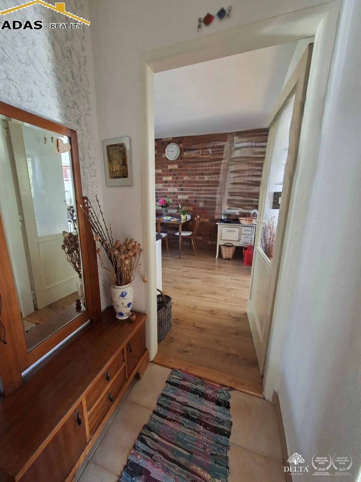 Čarovné bývanie s dušou: 2-izbový tehlový byt, kde sa plnia sny. — foto 8