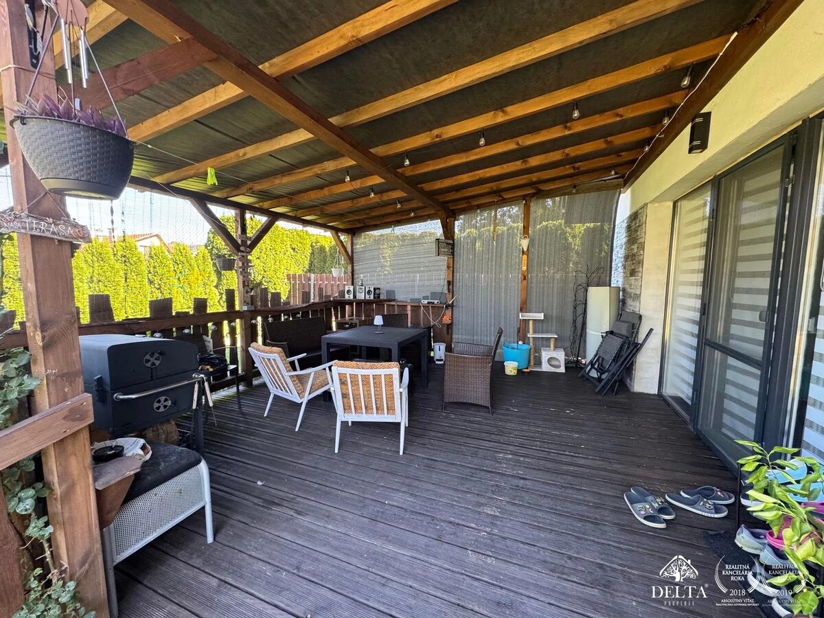 Moderný bungalov s bonusovým domom v tichej časti Ferčekoviec — foto 7