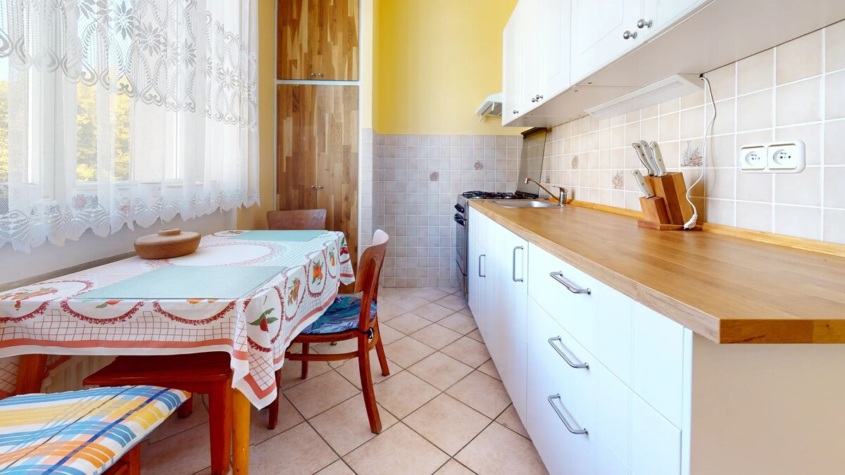 HD Reality, predaj slnečného 2izbového bytu v Brezne, centrum — foto 2