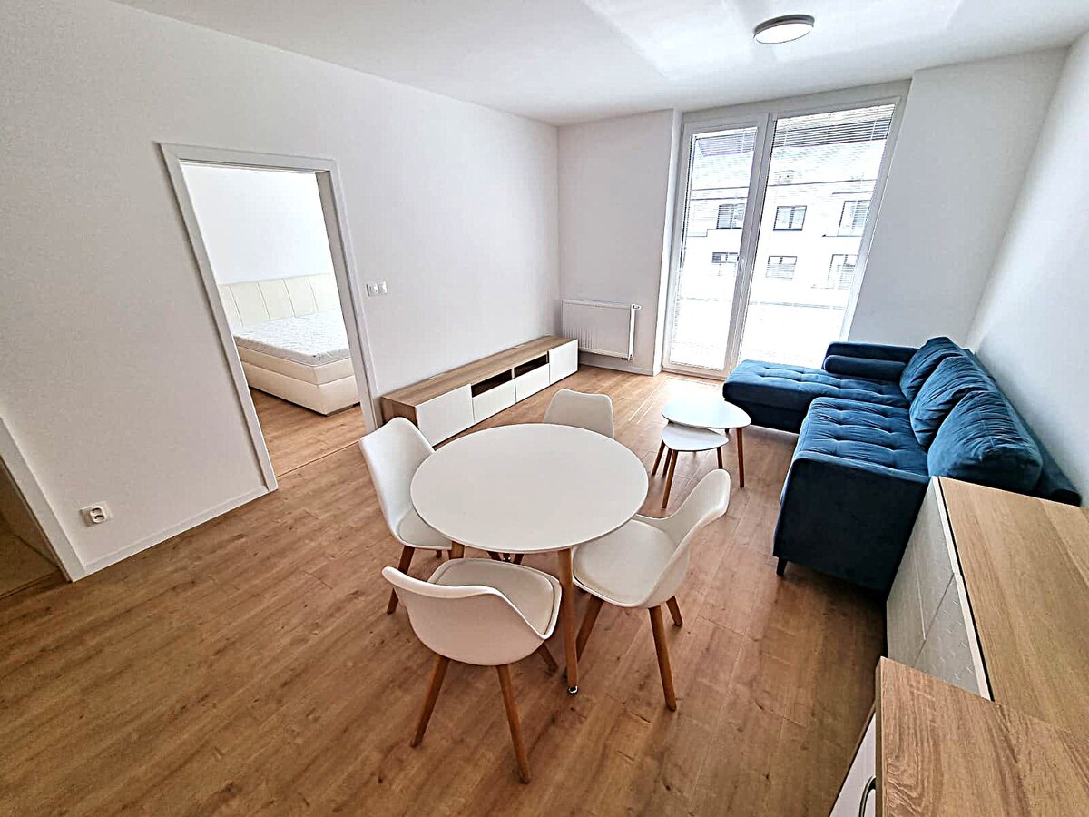 HD REALITY, prenájom moderný 2-izbový byt, Kubányho Dvory Zvolen — foto 4